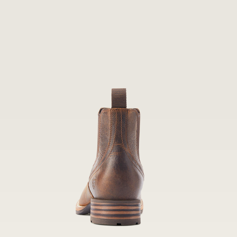 Hybrid Low Boy Wide Square Toe Chelsea Boot