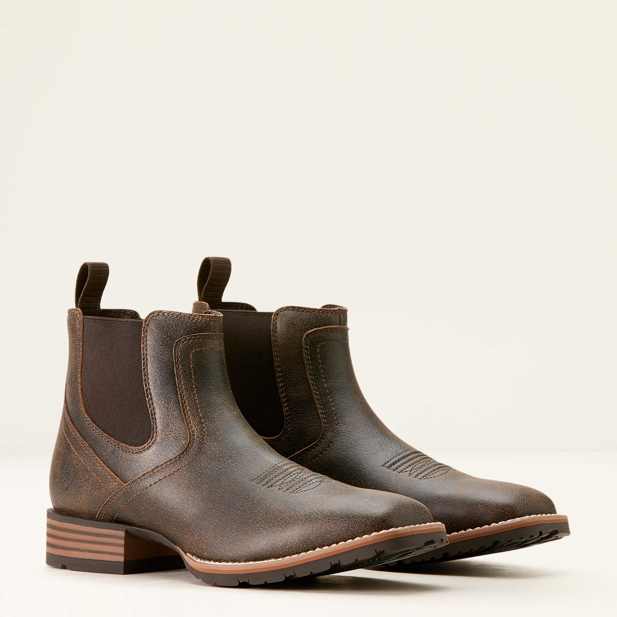 Hybrid Low Boy Wide Square Toe Chelsea Boot