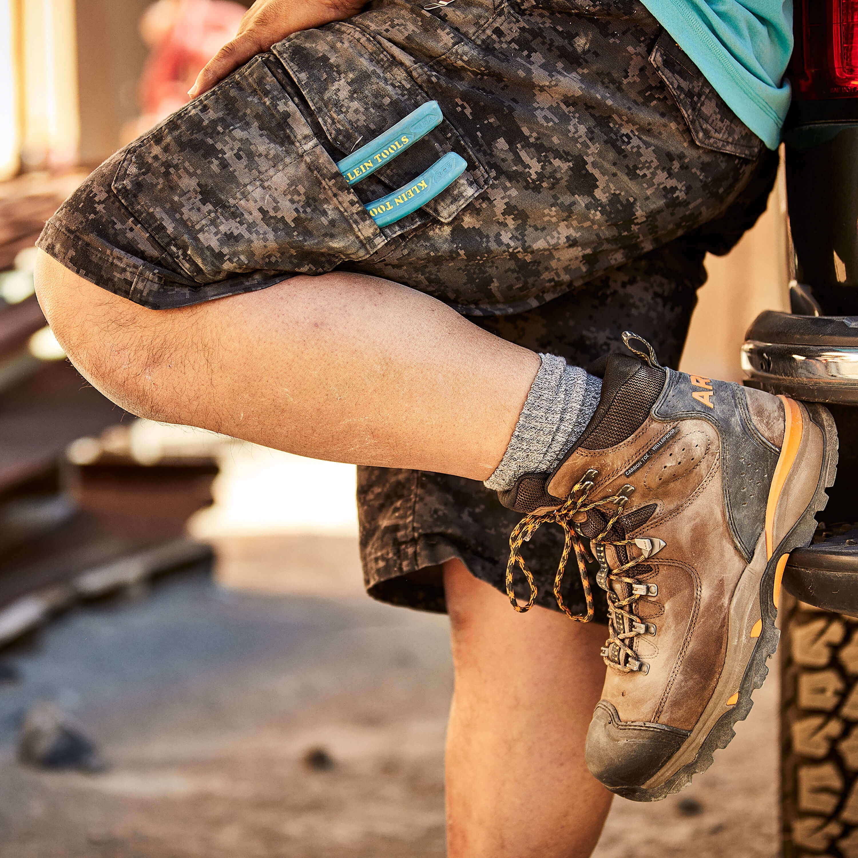 Endeavor 6" Waterproof Carbon Toe Work Boot