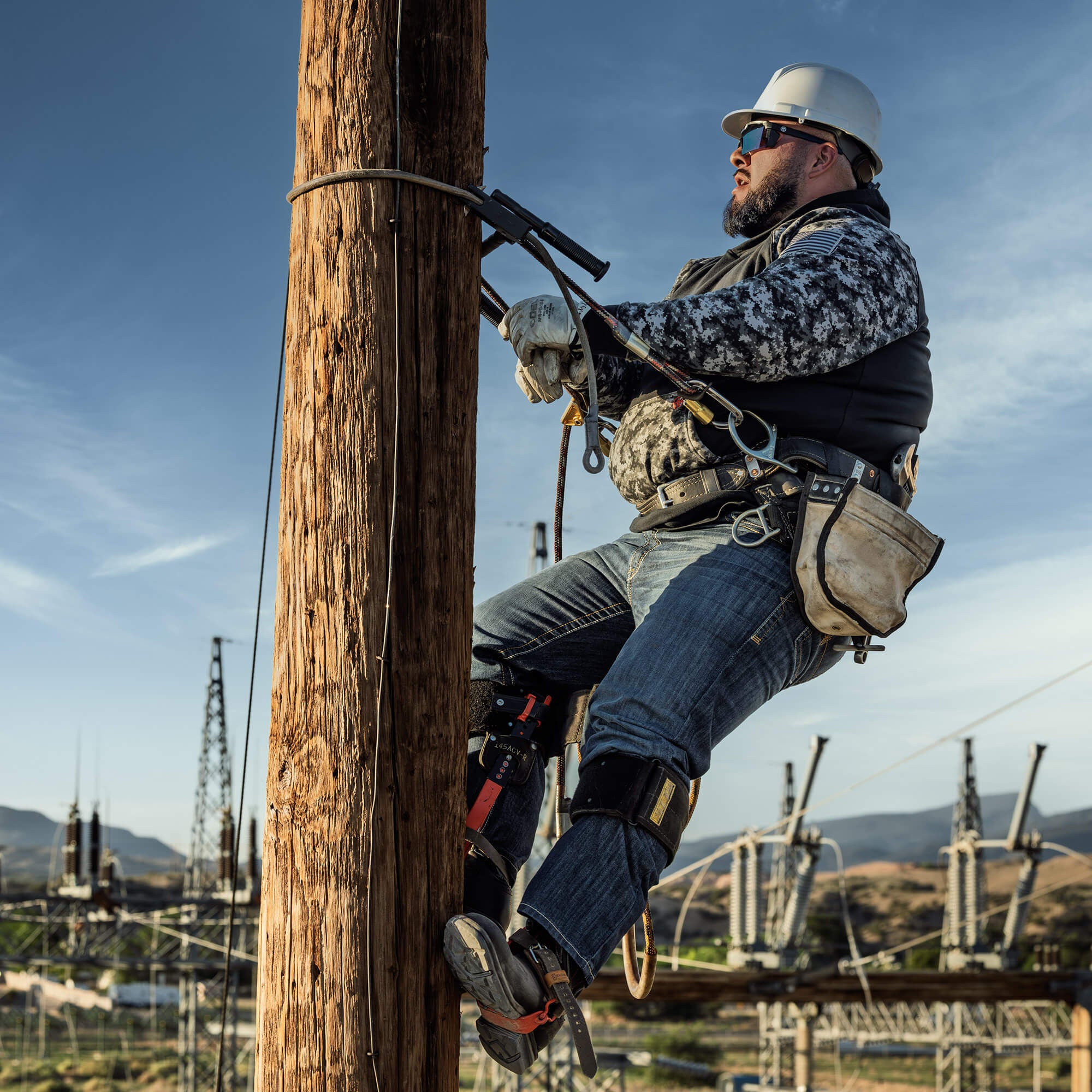 FR M4 Relaxed Stretch DuraLight Basic Boot Cut Jean