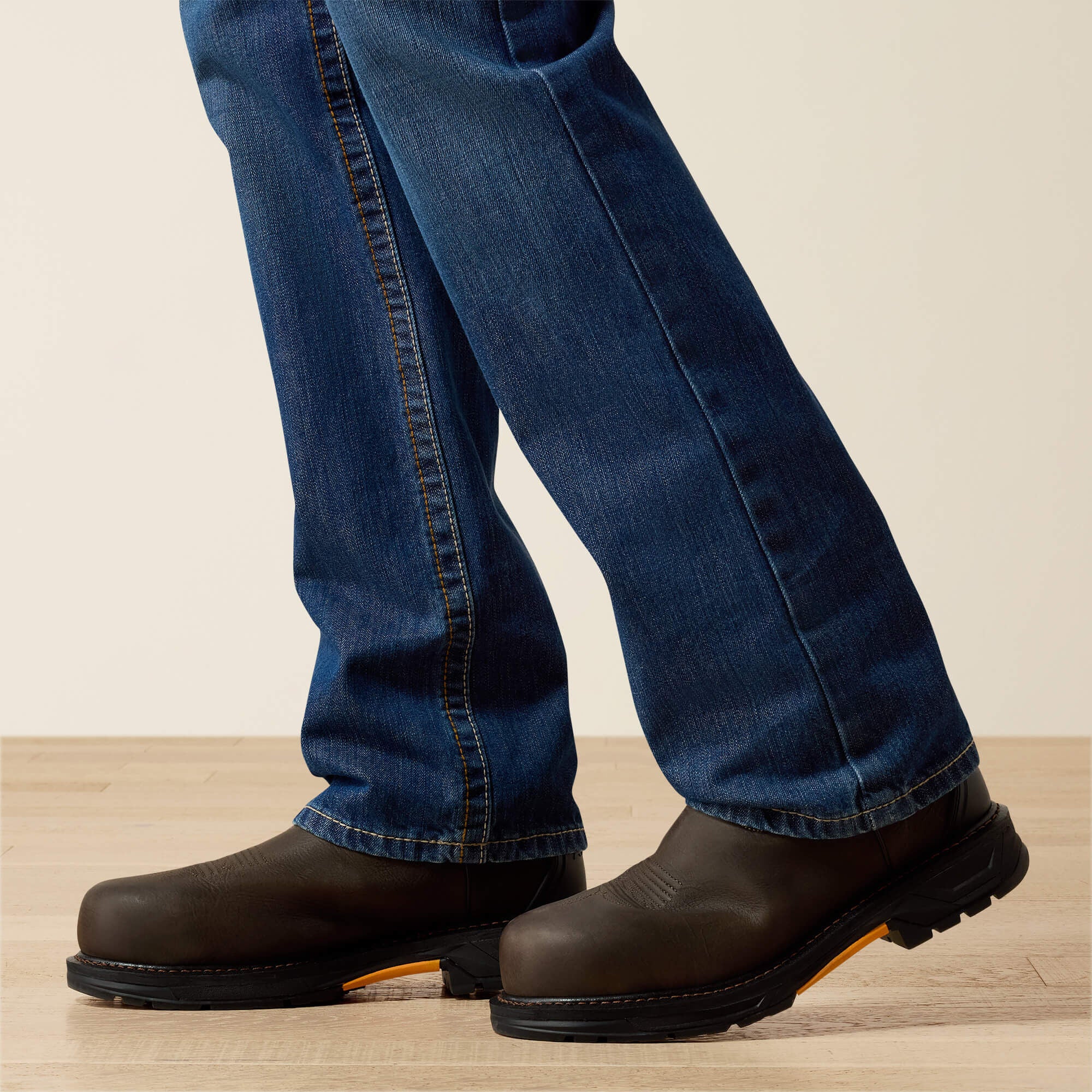 FR M4 Relaxed Basic Boot Cut Jean