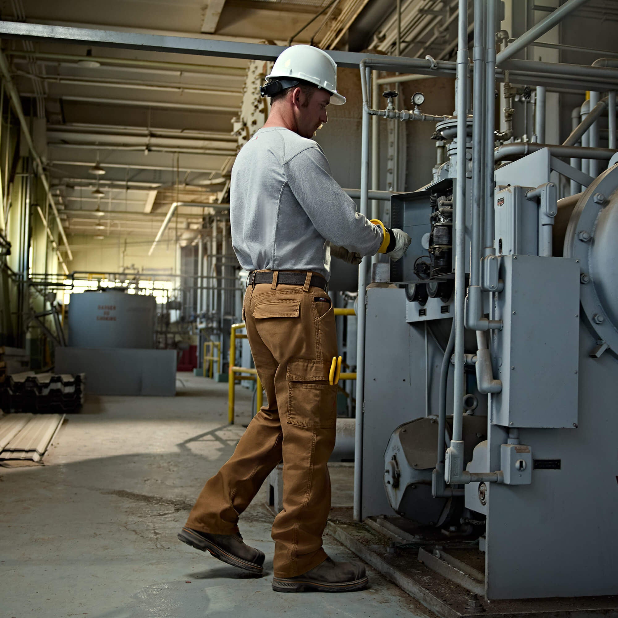 FR M4 Relaxed Lightweight Cargo DuraStretch Straight Leg Pants