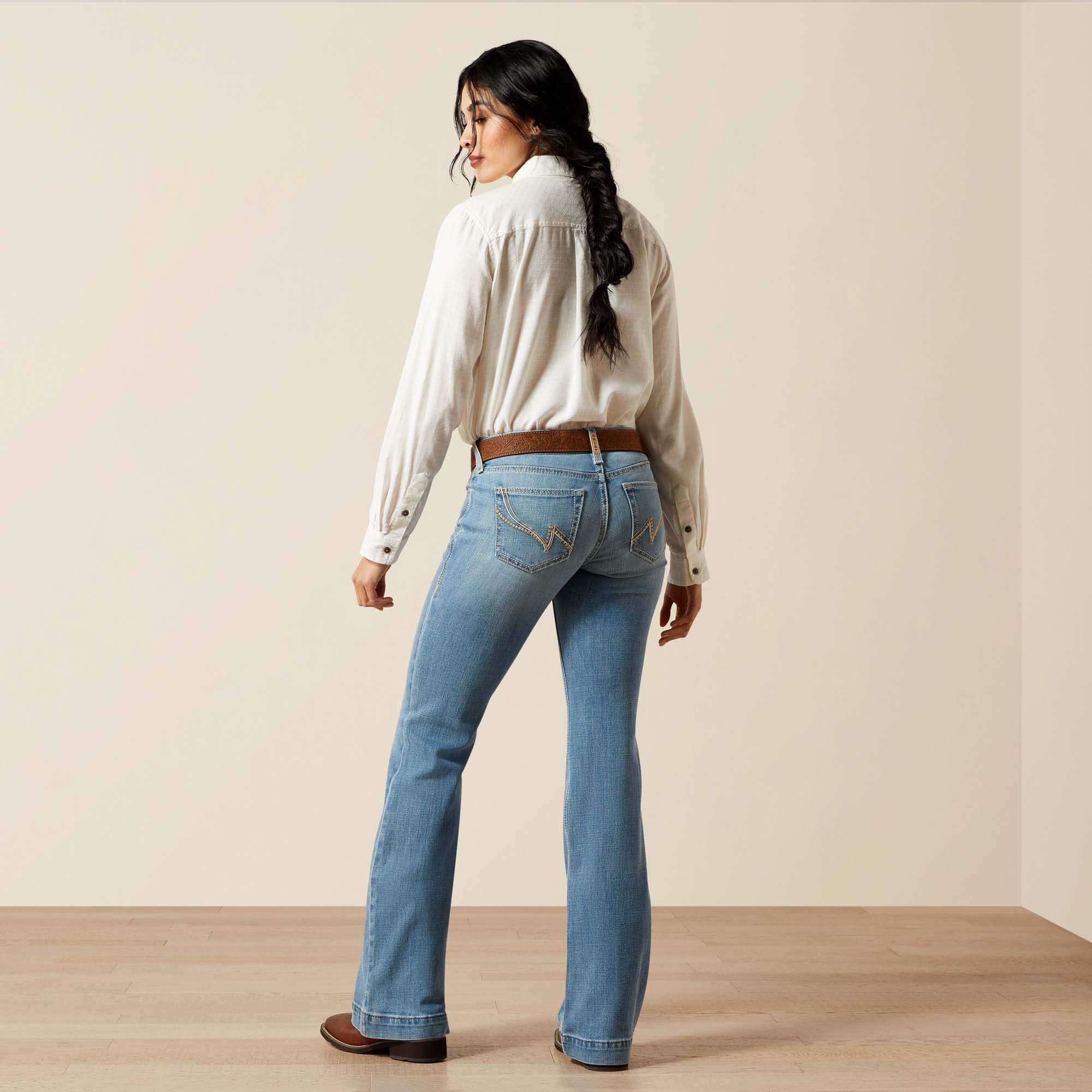 Mid Rise Giovana Leg Slim Trouser Jeans