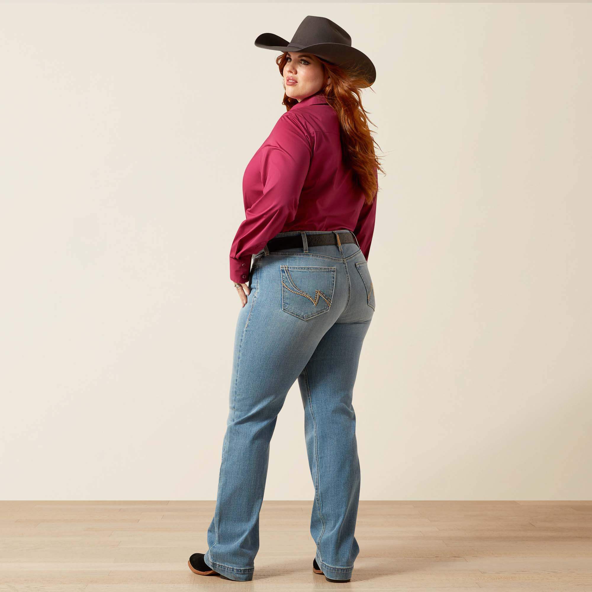 Mid Rise Giovana Leg Slim Trouser Jeans