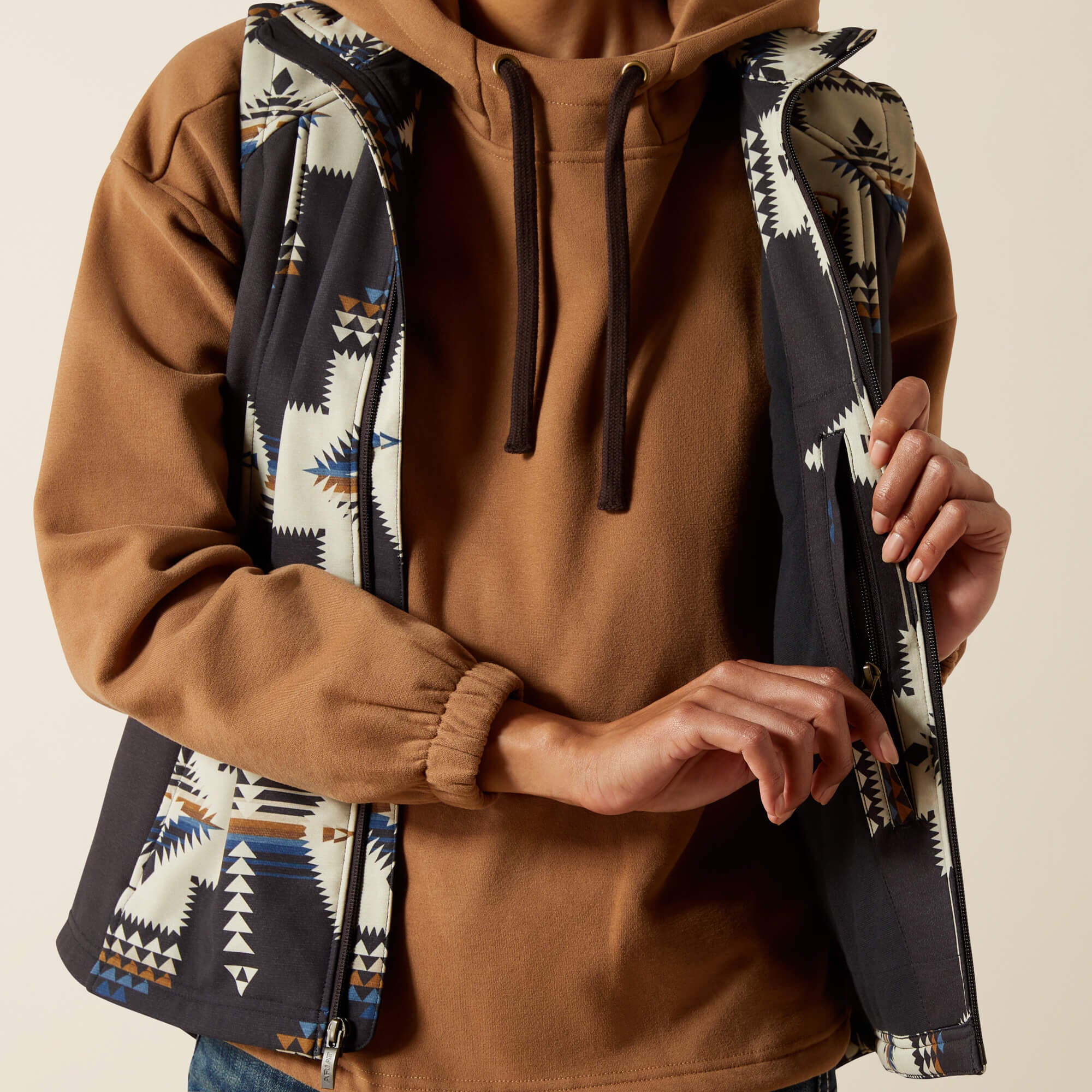 Ariat Logo Softshell Print Vest