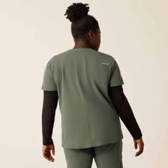 Clara 6 Pocket Scrub Top